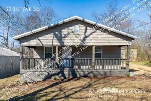 featured image of 32 1st Ave Se