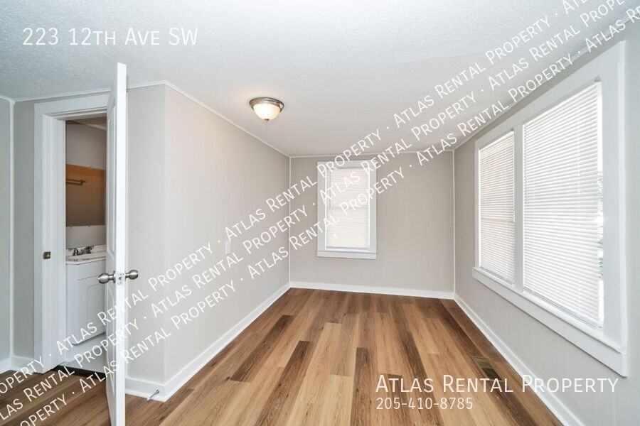 223 12th Ave Sw - Photo 7 of 14