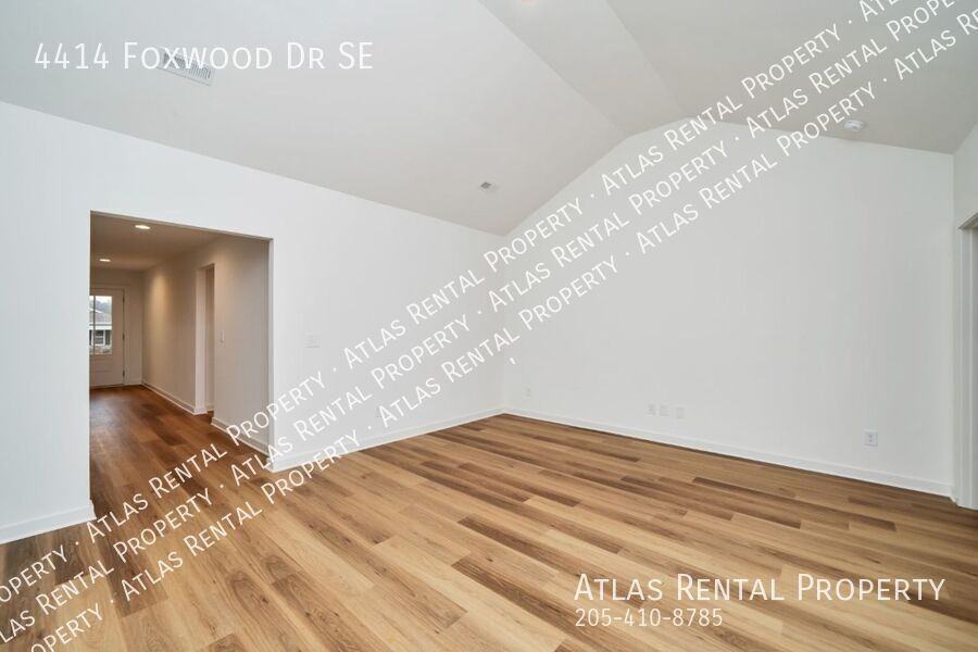 4414 Foxwood Dr Se - Photo 7 of 19