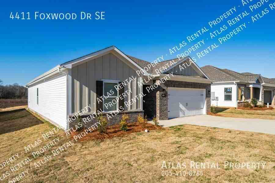 4411 Foxwood Dr Se - Photo 3 of 19