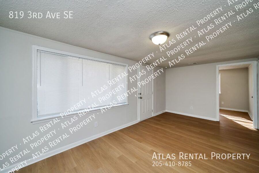 819 3rd Ave Se - Photo 7 of 21