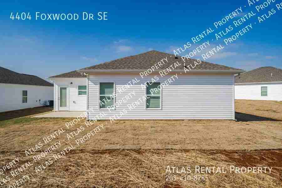4404 Foxwood Dr Se - Photo 2 of 21