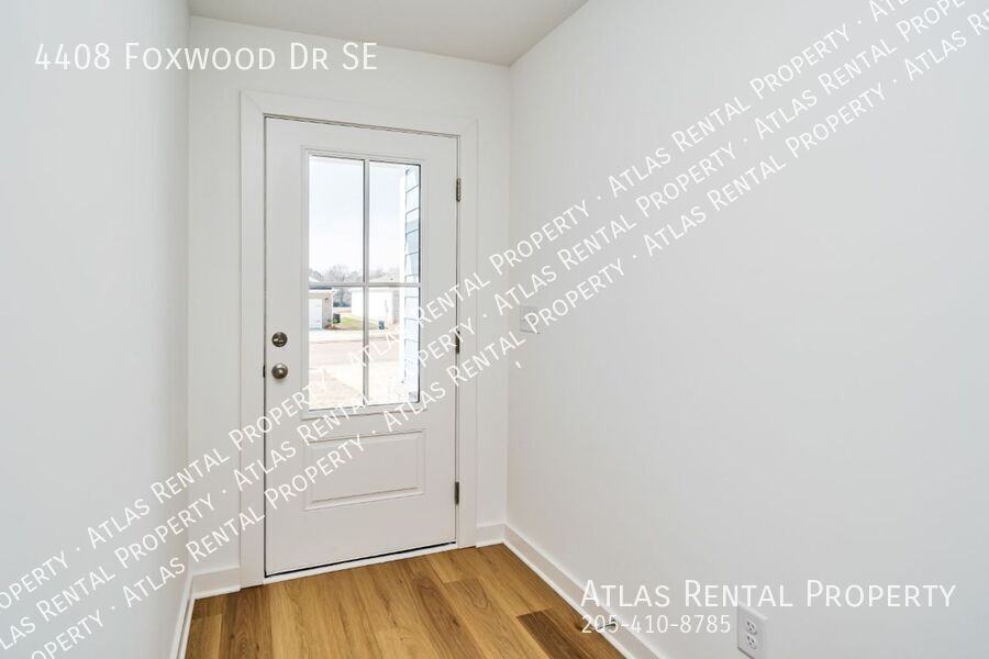 4408 Foxwood Dr Se - Photo 4 of 21