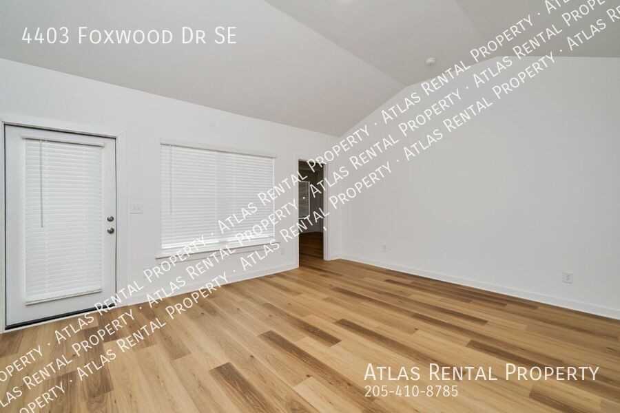 4403 Foxwood Dr Se - Photo 4 of 22