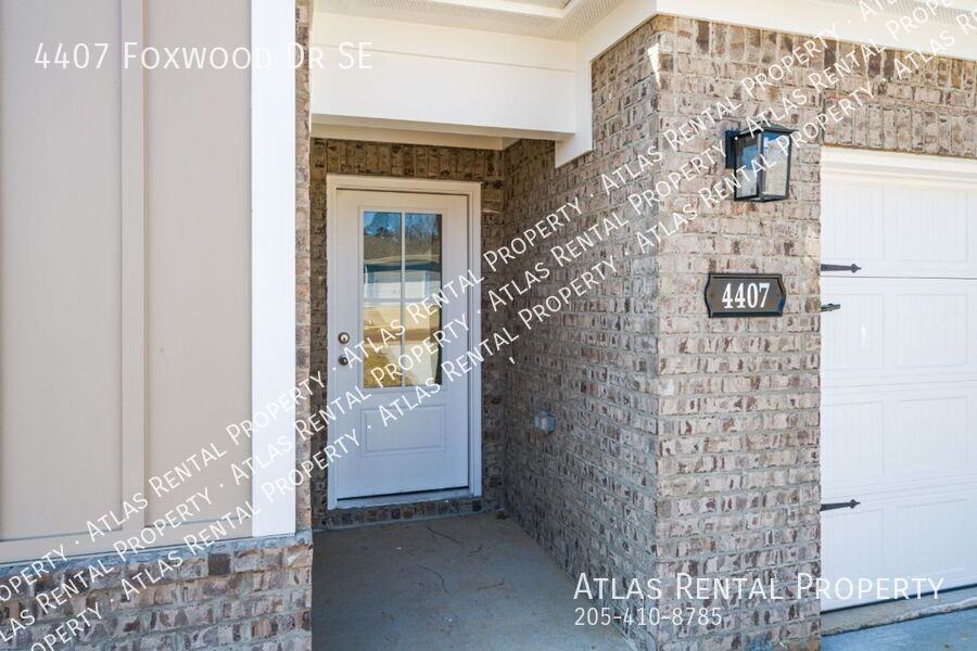 4407 Foxwood Dr Se - Photo 4 of 24