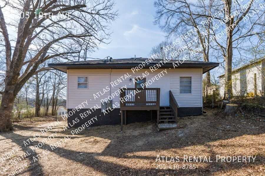 1305 10th Ave - Photo 3 of 24