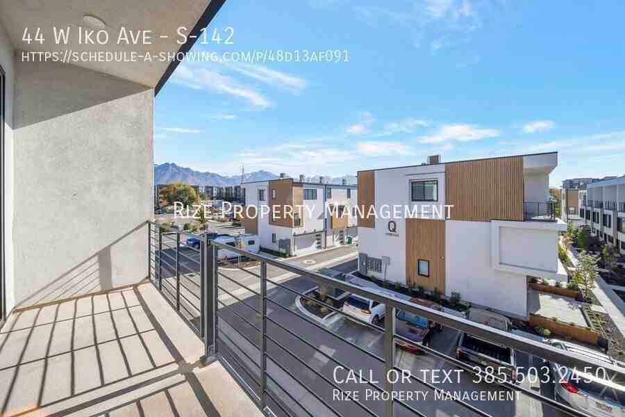 44 W Iko Ave #S142 - Photo 3 of 15