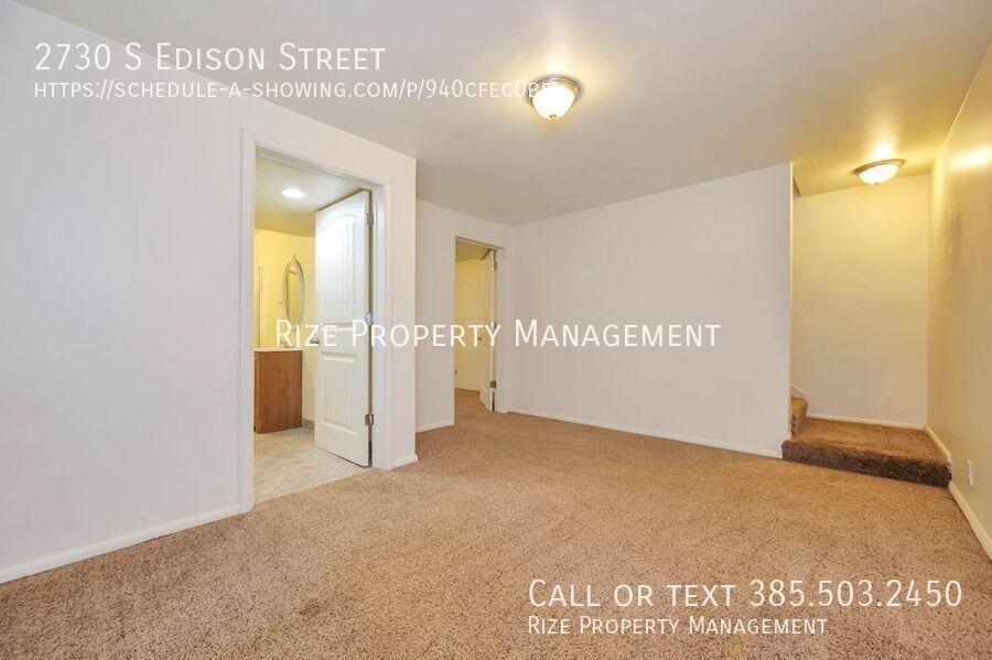 2730 S Edison St - Photo 3 of 10