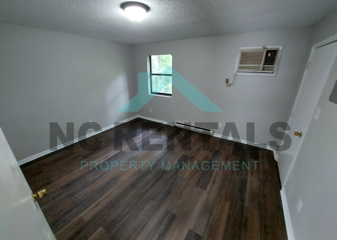 2401 Markwood Ln #E - Photo 6 of 11