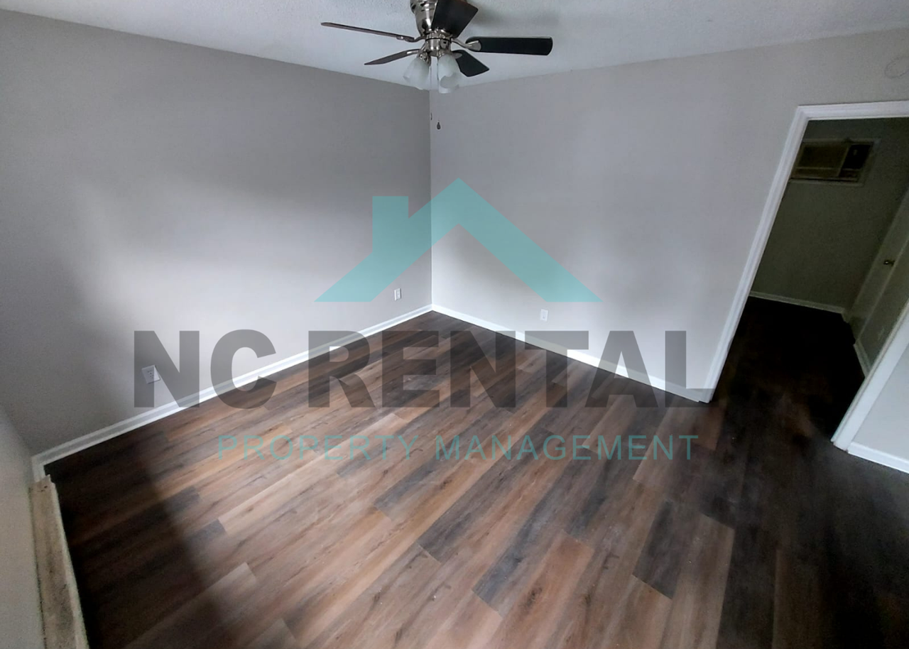 2401 Markwood Ln #E - Photo 7 of 11