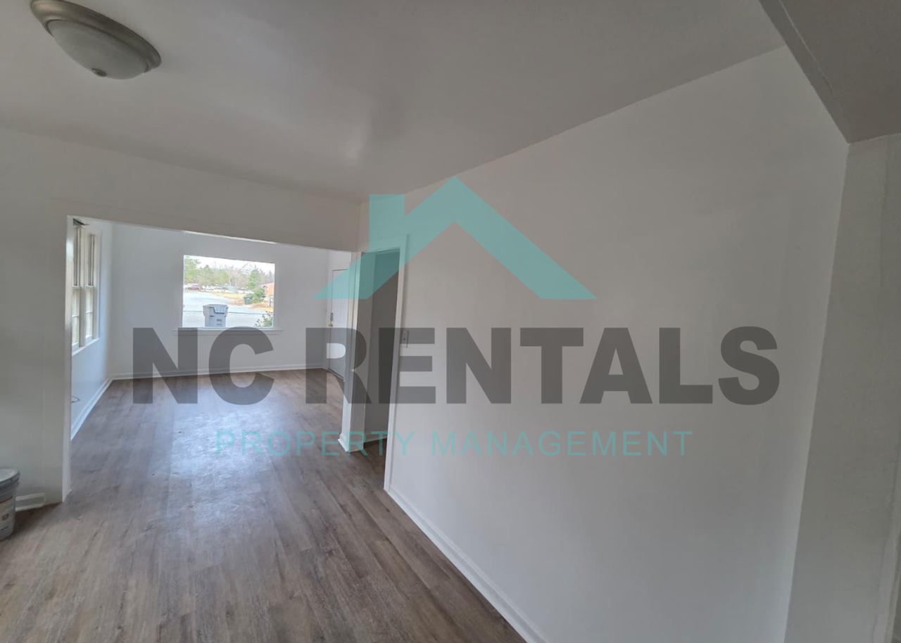 226 Wayne Ave - Photo 4 of 14