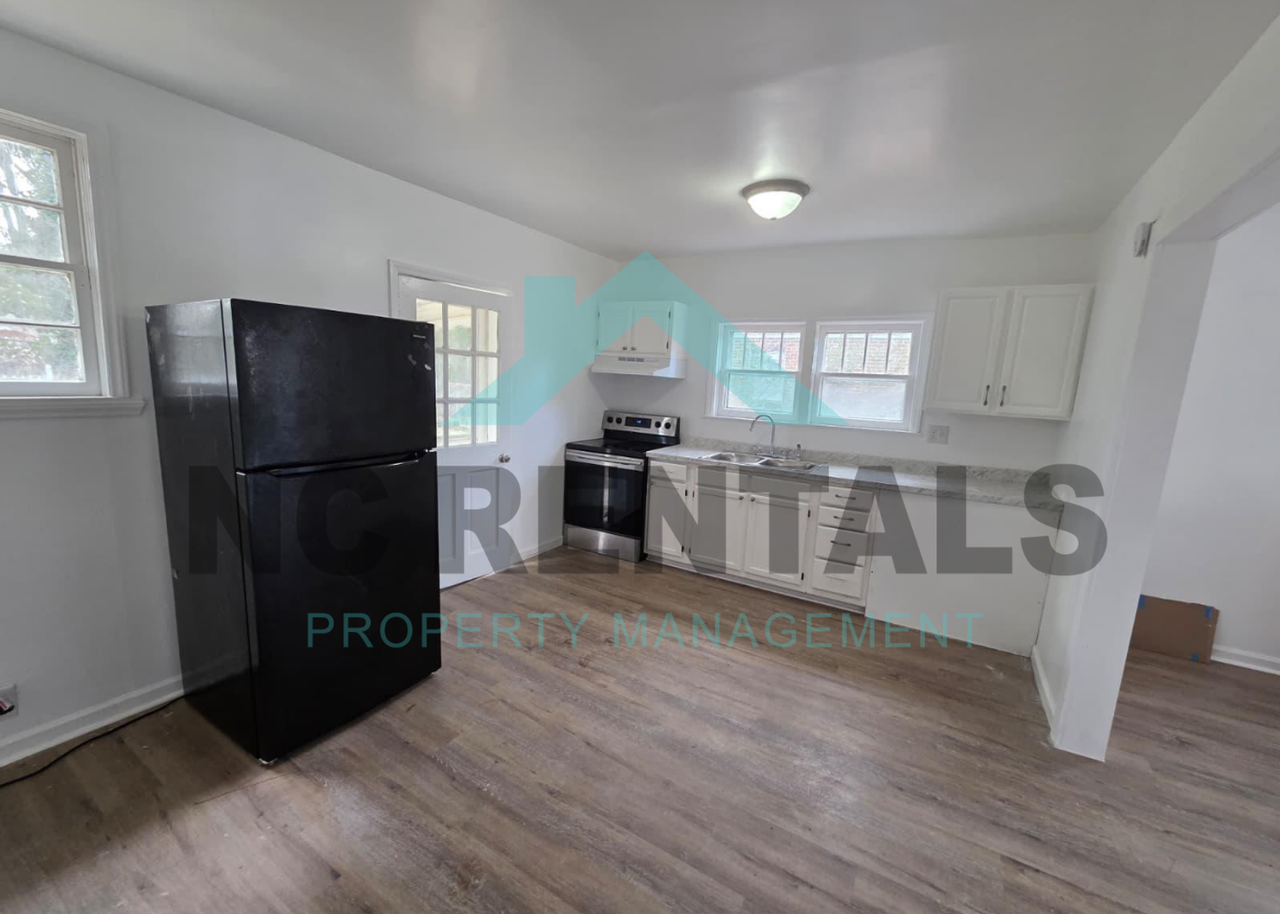 226 Wayne Ave - Photo 5 of 14