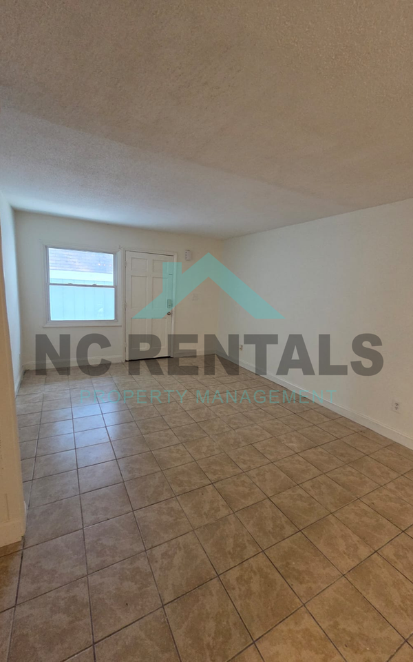 7000 Longstreet Dr #C - Photo 3 of 33