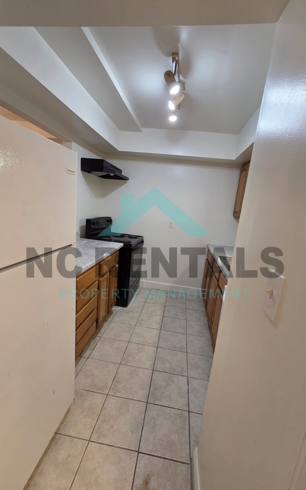 7000 Longstreet Dr #C - Photo 7 of 33