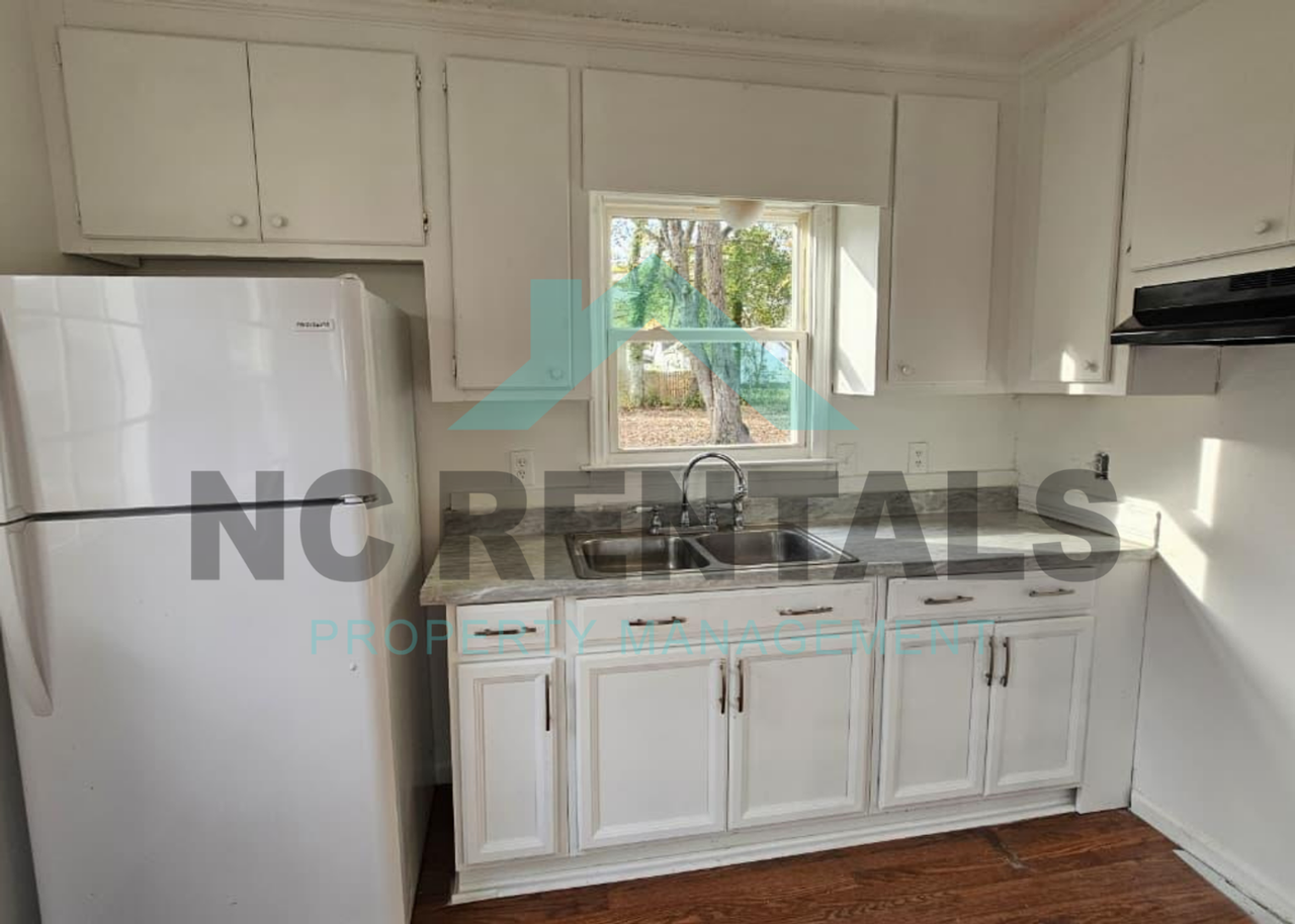 332 Park Ave - Photo 6 of 22