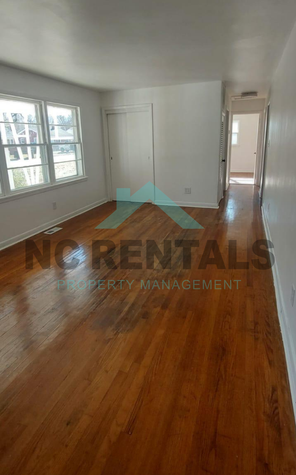 1332 Proctor St - Photo 5 of 22