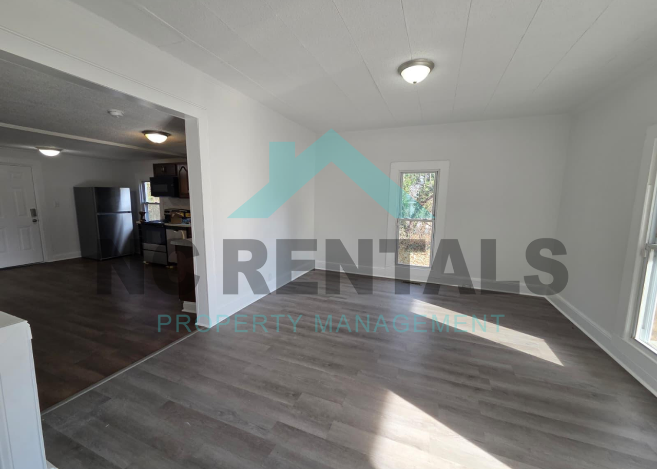 645 Church St - Photo 4 of 17