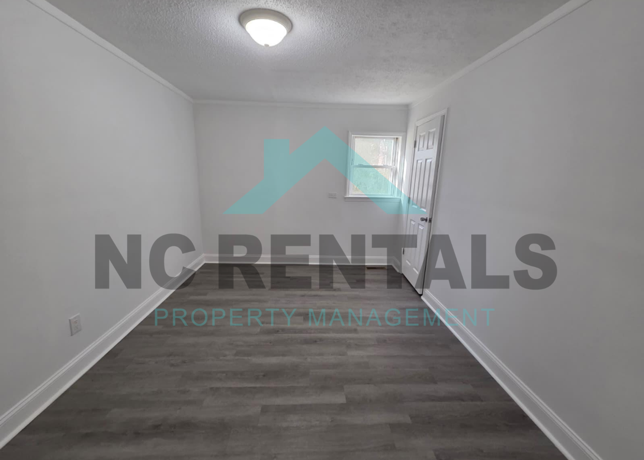 645 Church St - Photo 7 of 17