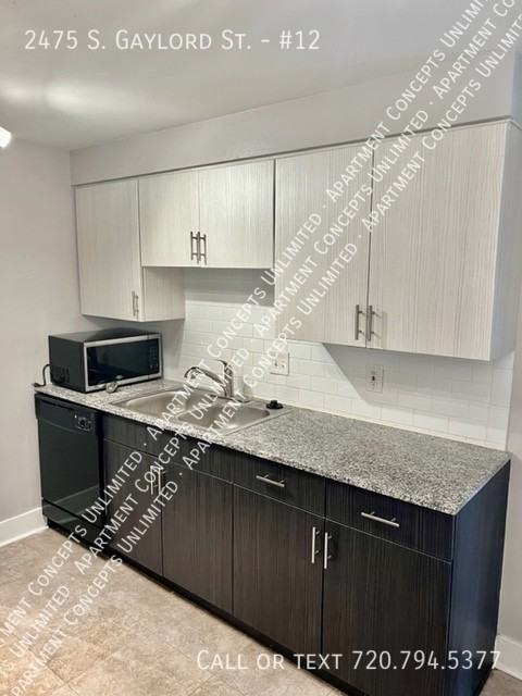 2475 S Gaylord St #12 - Photo 5 of 11