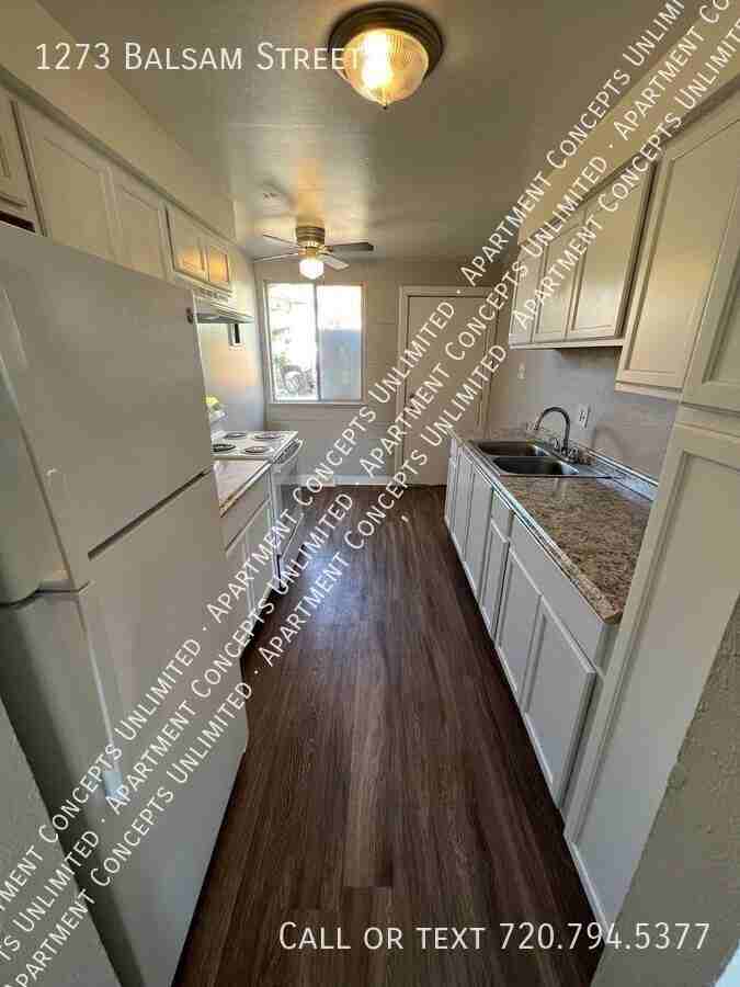 1273 Balsam St - Photo 7 of 23