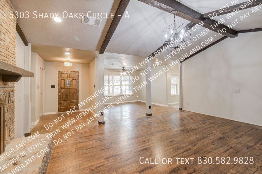 5303 Shady Oaks Cir #A - Photo 4 of 43