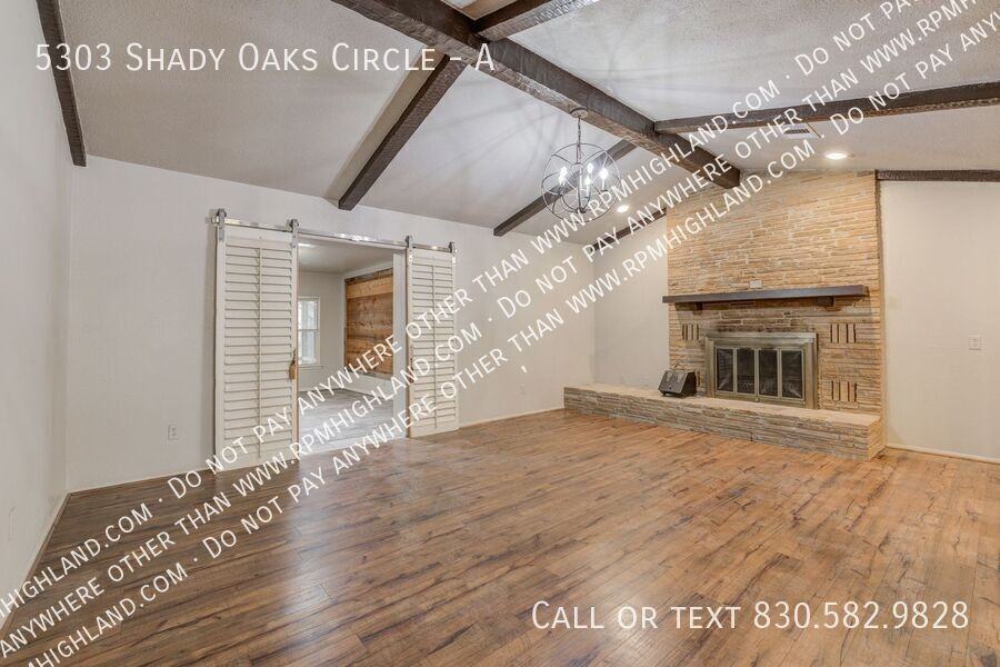 5303 Shady Oaks Cir #A - Photo 5 of 43