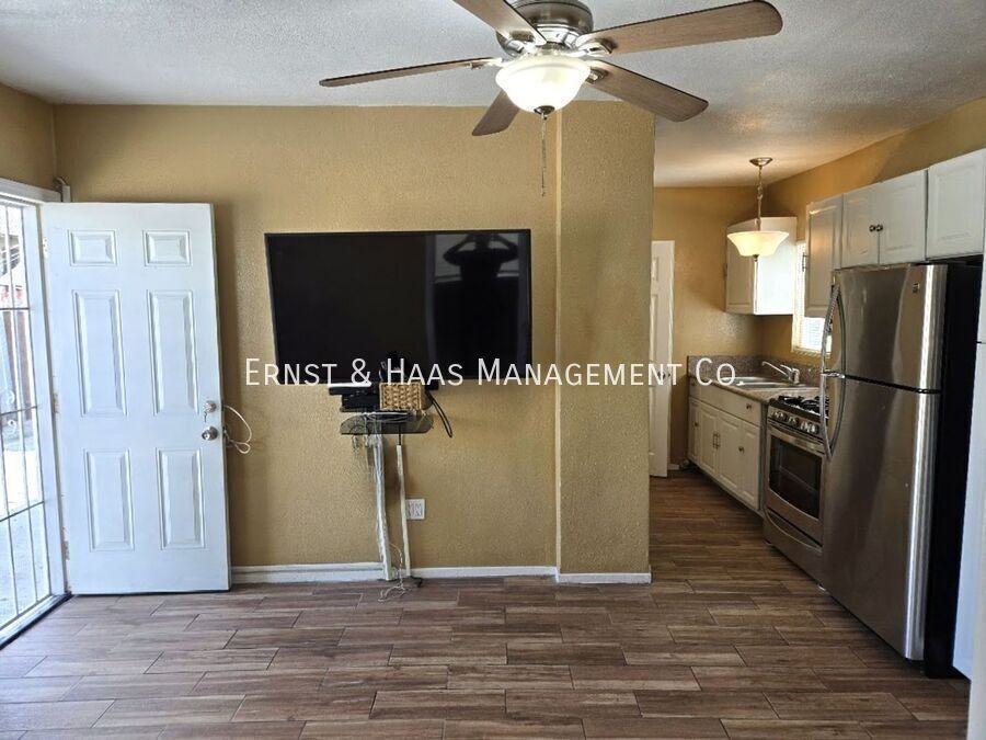 337 E 17th St - Photo 3 of 8