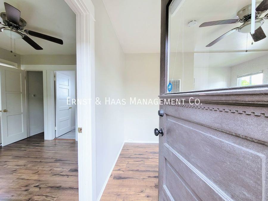 425 Redondo Ave #02 - Photo 3 of 15