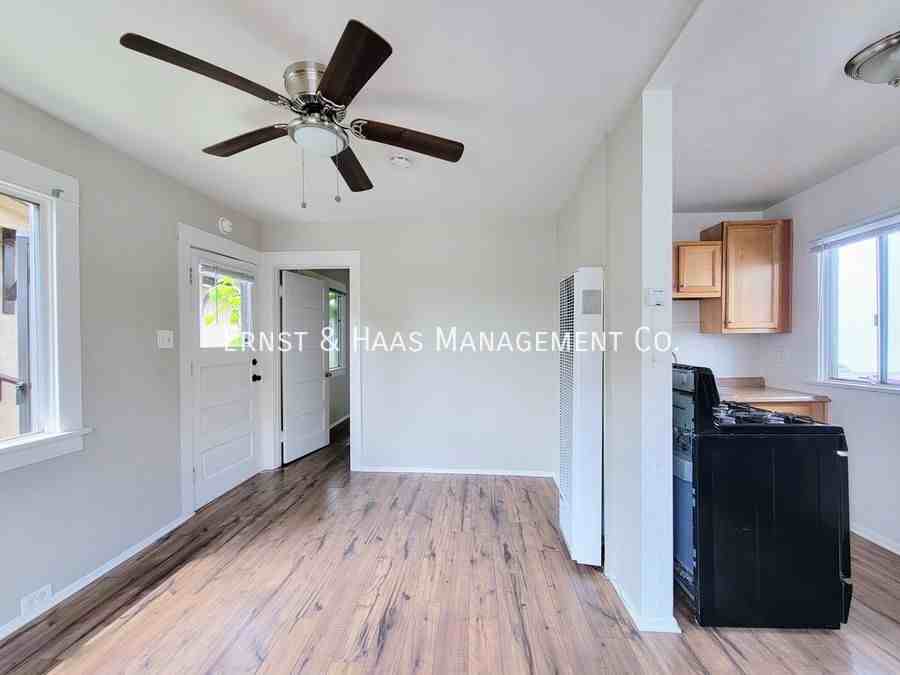 425 Redondo Ave #02 - Photo 7 of 15