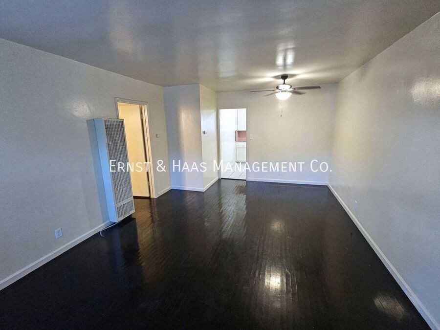 1910 Cedar Ave #04 - Photo 2 of 9