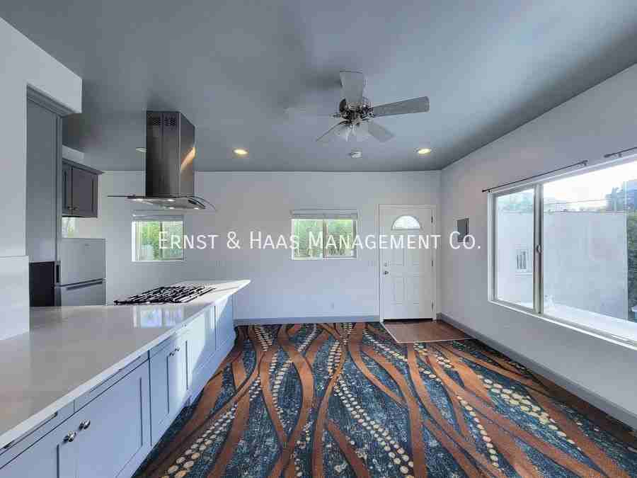 934 E Broadway - Photo 4 of 19