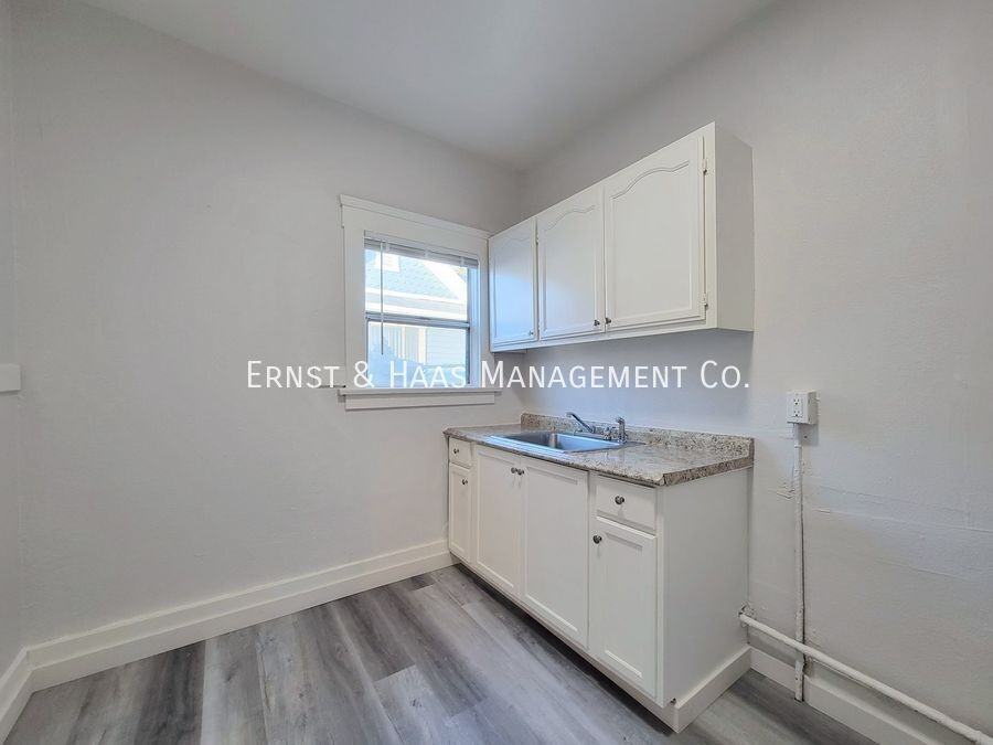 425 Daisy Ave #06 - Photo 7 of 12