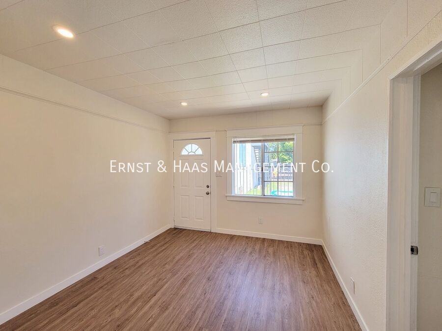 154 E Eagle St #01 - Photo 2 of 10