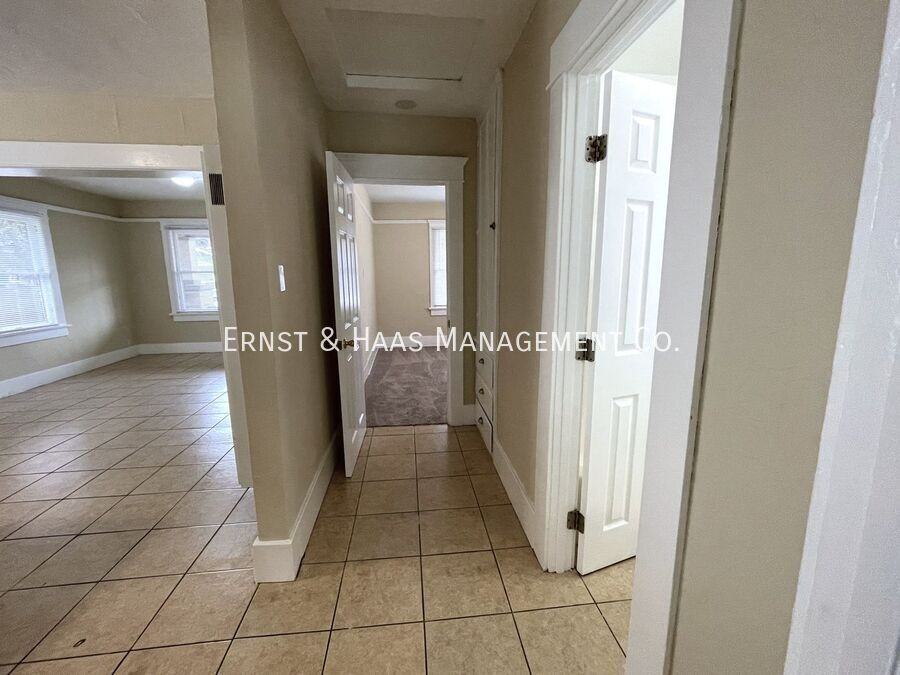 512 Almond Ave - Photo 4 of 8