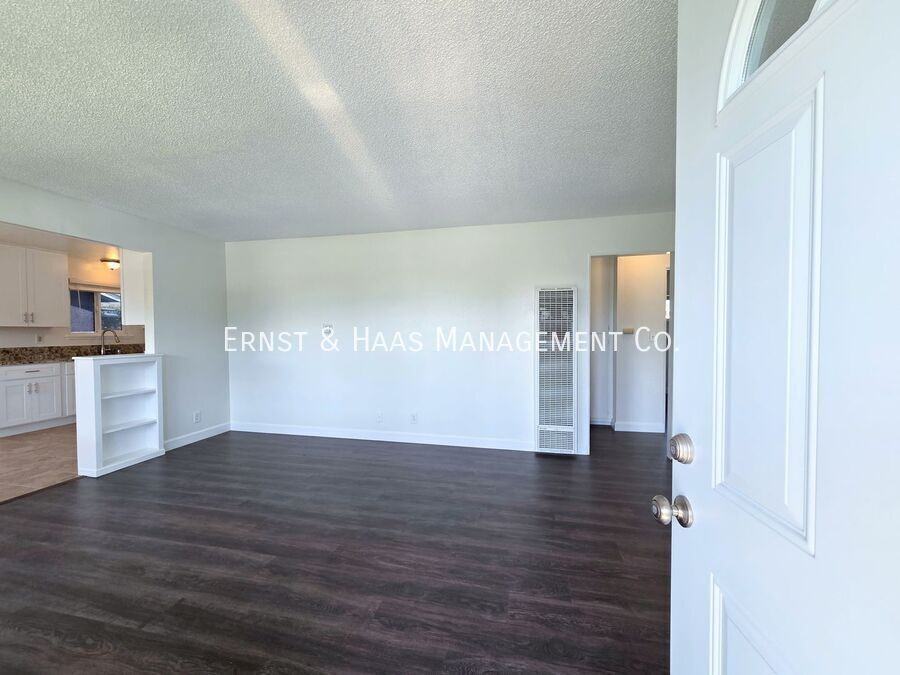 5611 Orange Ave - Photo 3 of 27