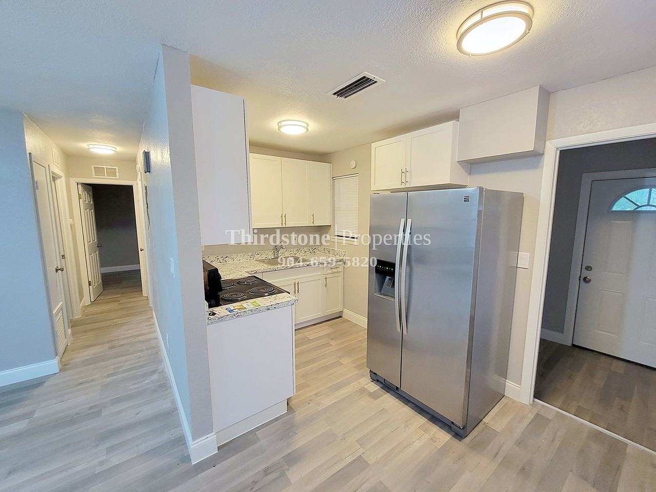 2059 Morehouse Rd - Photo 3 of 12