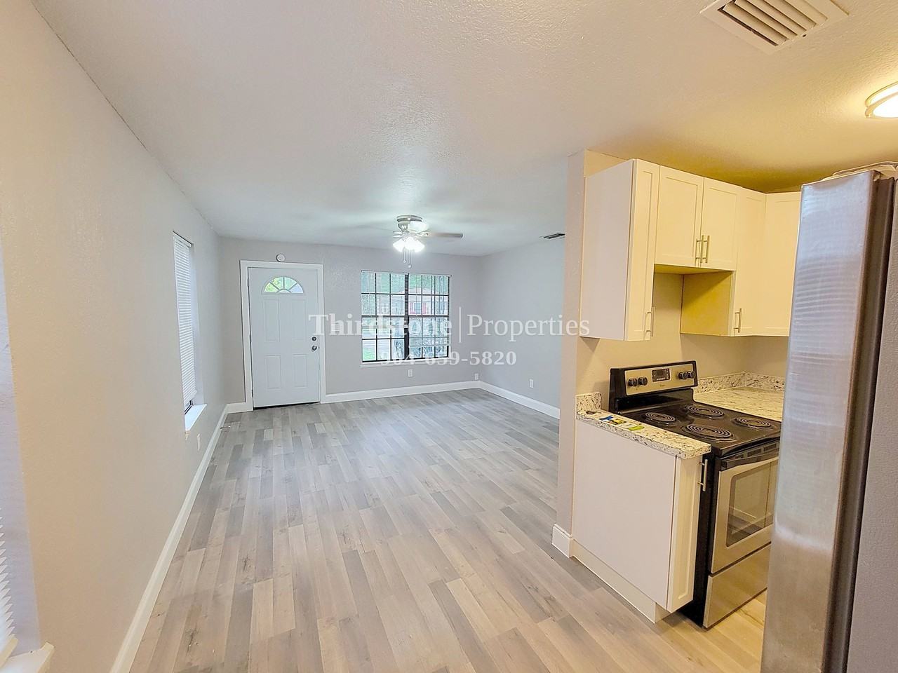 2059 Morehouse Rd - Photo 4 of 12