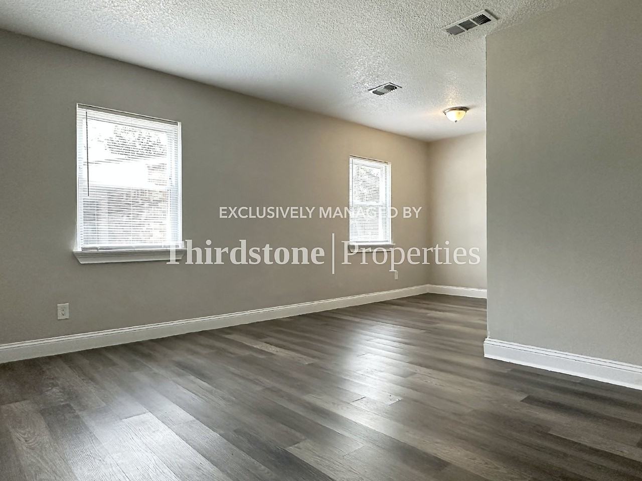 3347 Phyllis St - Photo 6 of 21