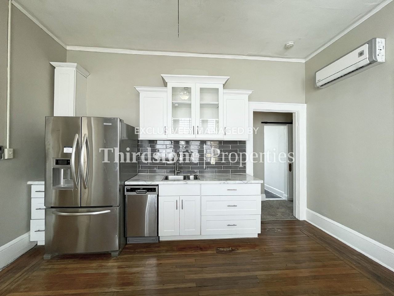 121 W 6th St - Photo 7 of 24