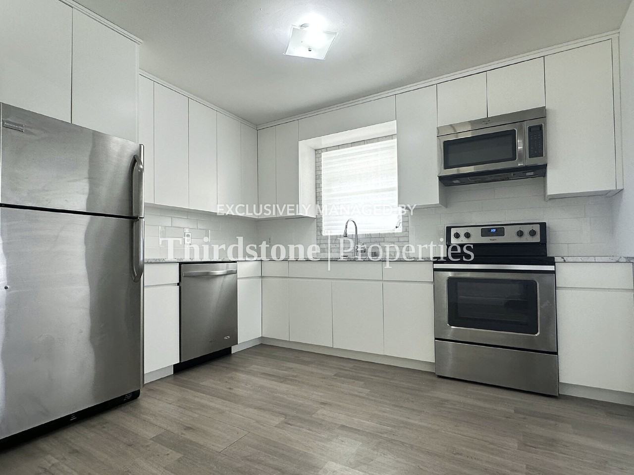 8105 Santillo Dr - Photo 7 of 30