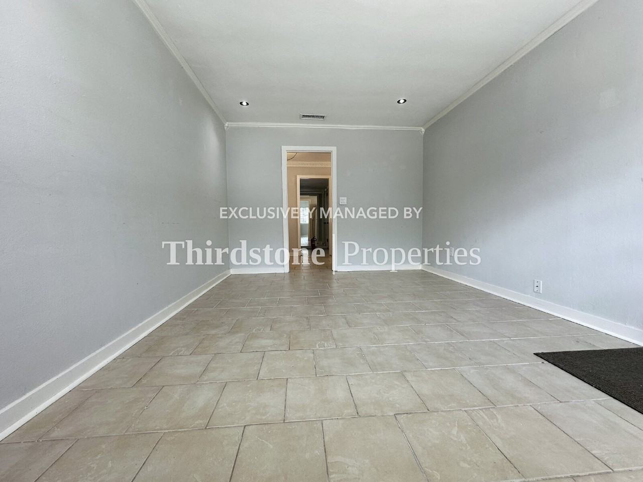 2853 Lydia St - Photo 3 of 20