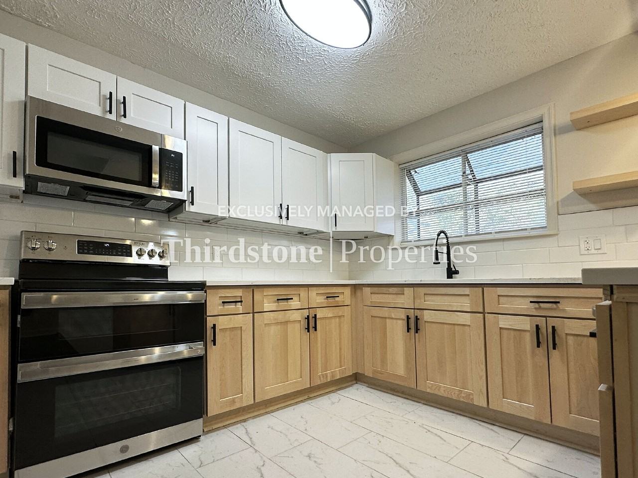 1239 Glen Laura Rd - Photo 2 of 23