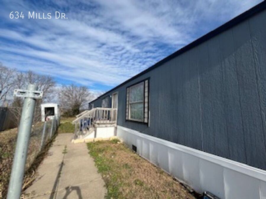 634 Mills Dr - Photo 4 of 4