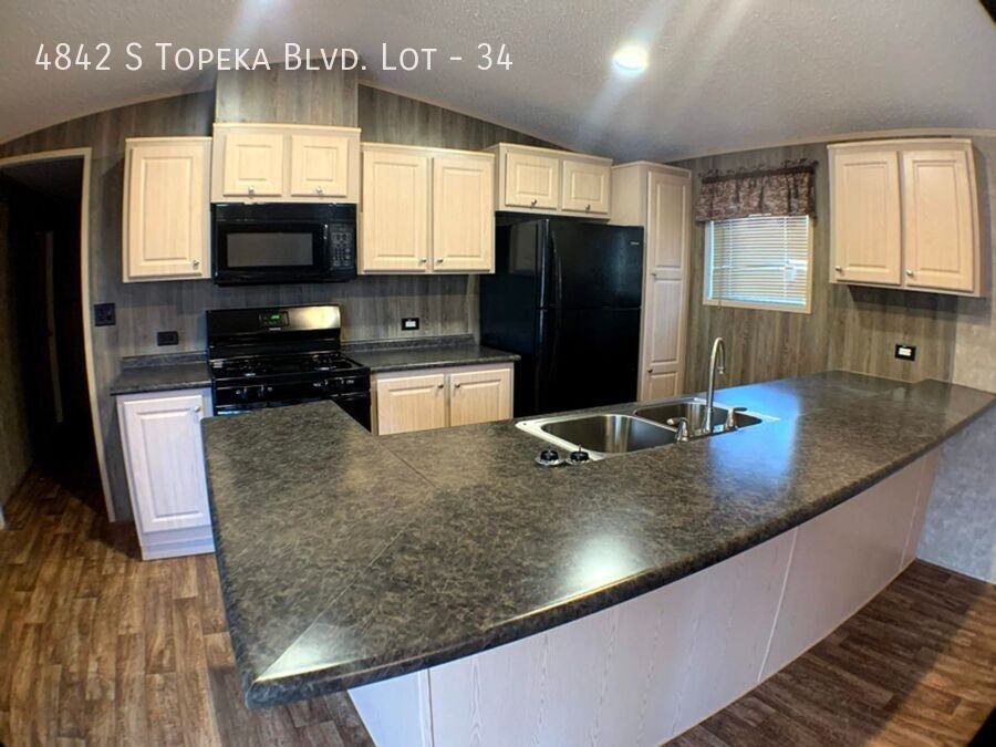 4842 Sw Topeka Blvd #34 - Photo 4 of 20