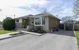 81 Parkway Cres #LOWER - Photo 1 of 1