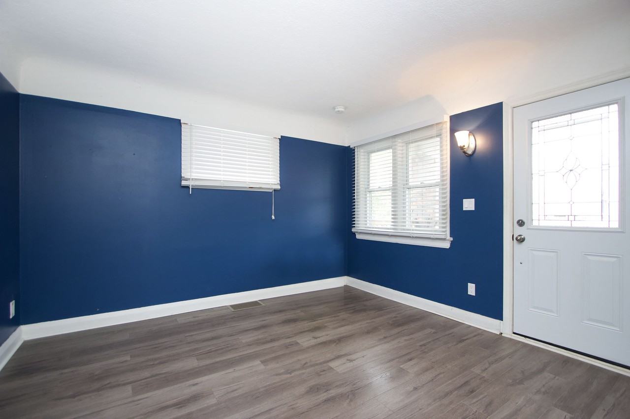 307 Vimy Ave - Photo 6 of 12