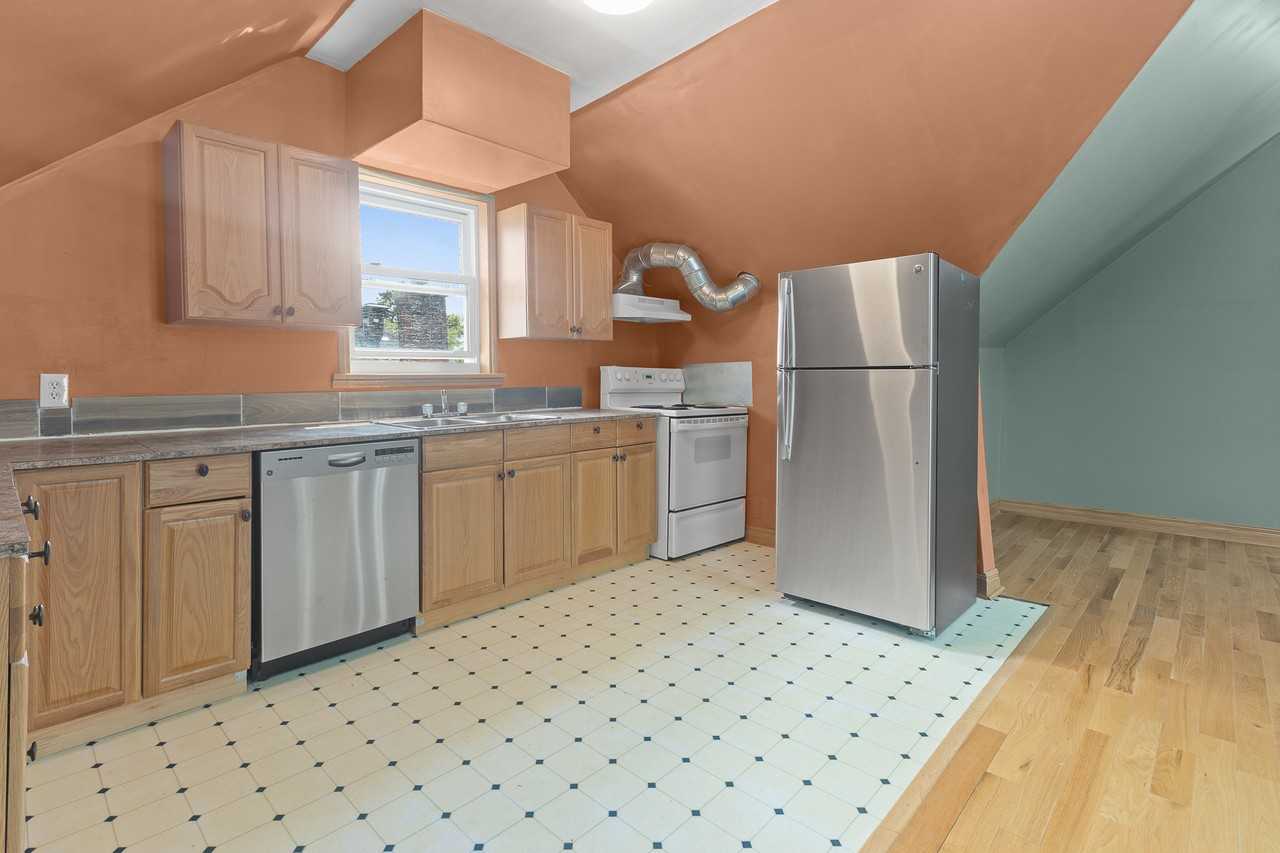 38 Marlborough Avenue - 1 - Photo 4 of 25