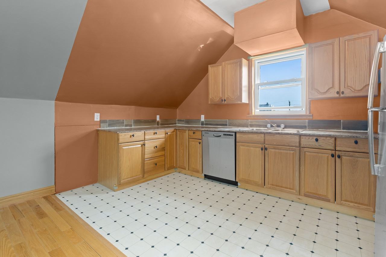 38 Marlborough Avenue - 1 - Photo 5 of 25