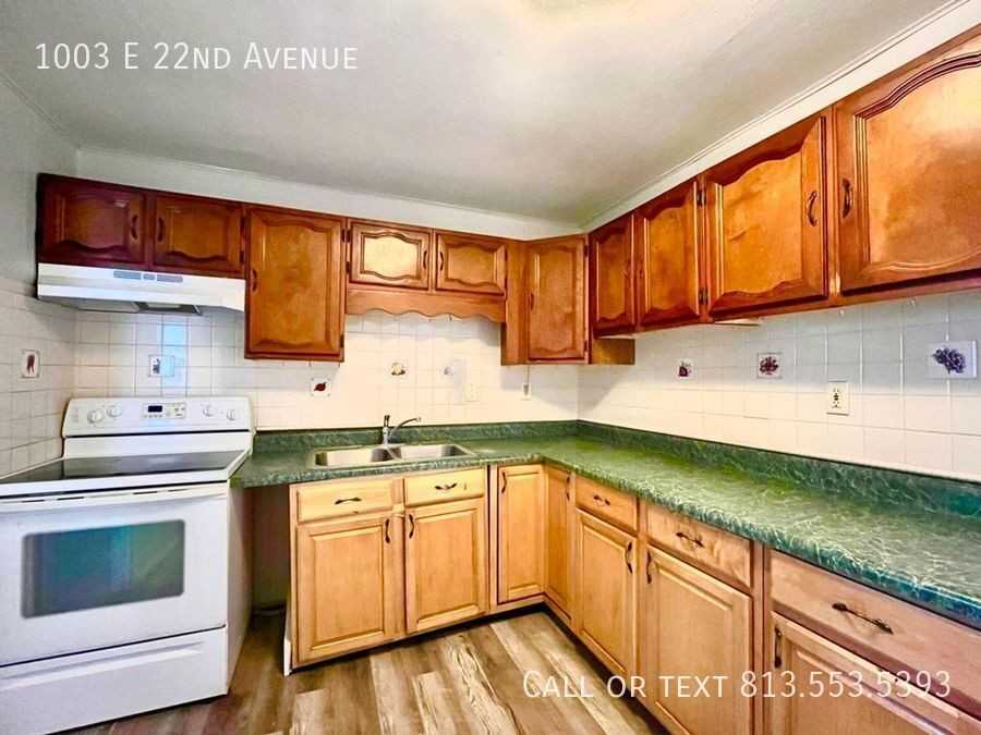 1003 E 22nd Ave - Photo 7 of 13