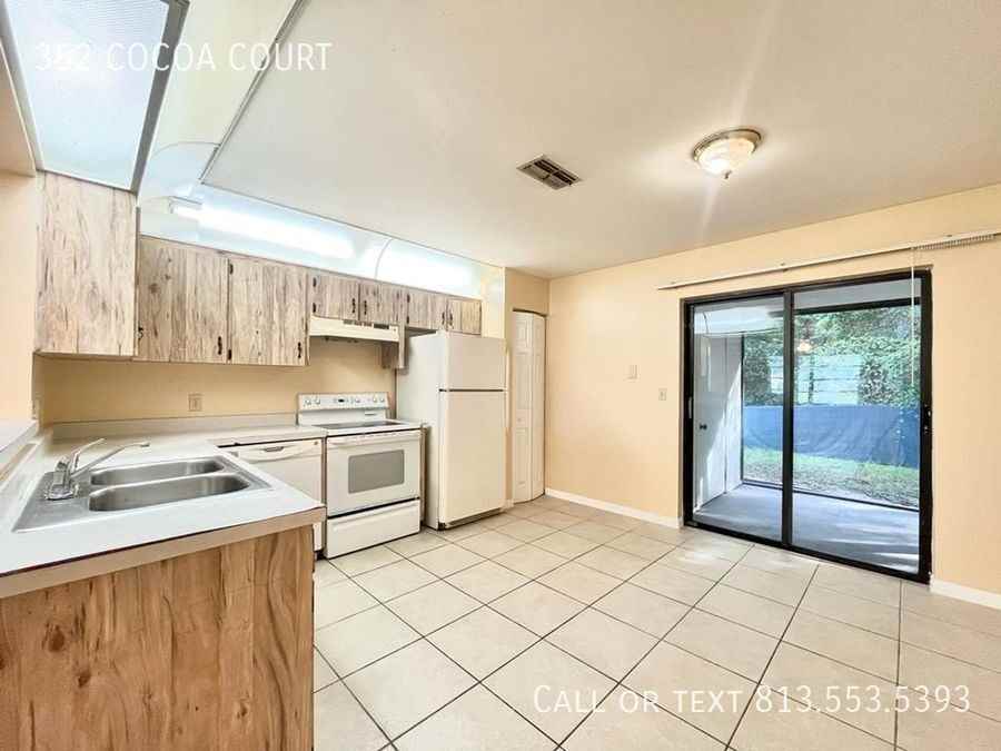 352 Cocoa Ct - Photo 4 of 12